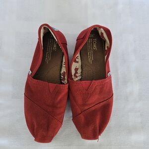 Toms Classic Red Canvas Flats ~ Womens Size 7 Pre-owned